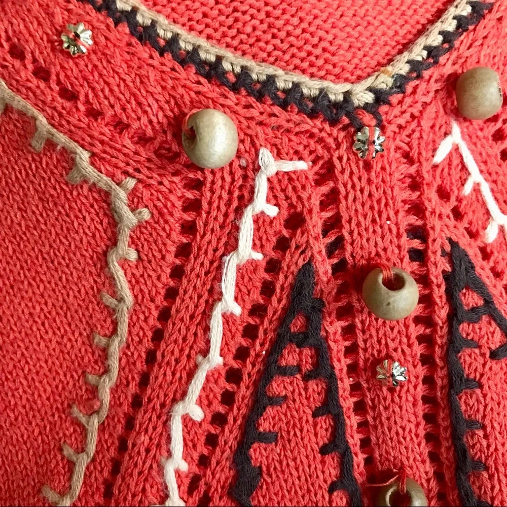 Harold’s beaded and embroidered sleeveless top or sweater vest - Picture 3 of 5